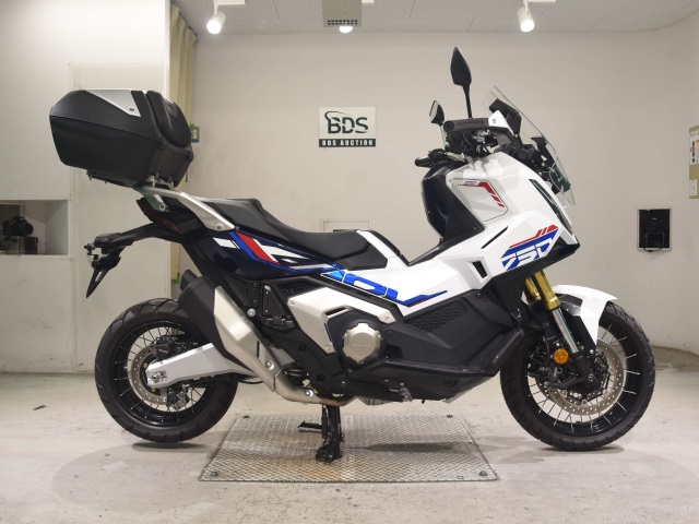 Honda X-ADV750-2
