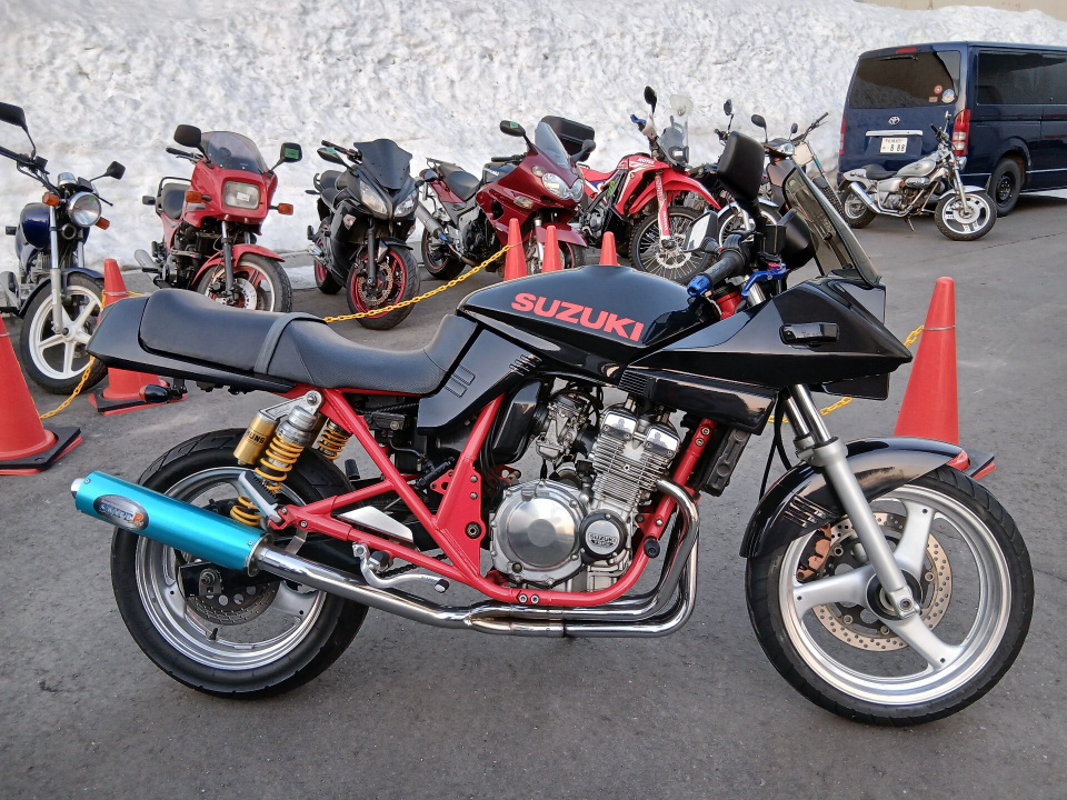 Suzuki GSX250S KATANA