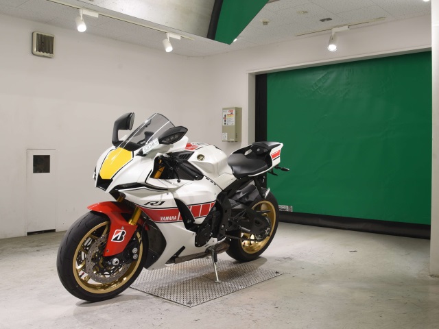 Yamaha YZF-R1 — фото 4
