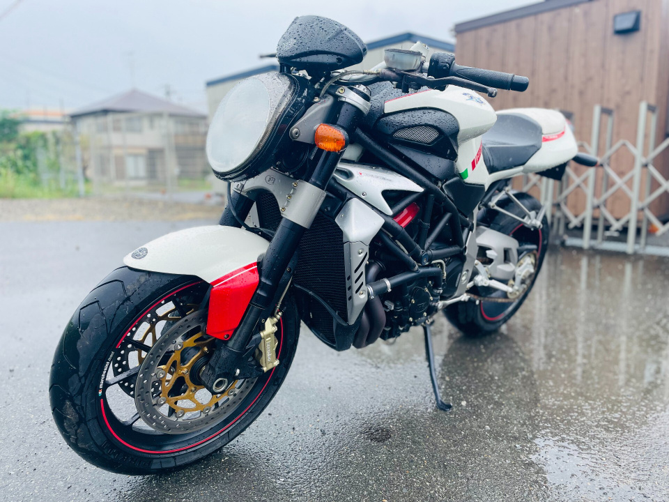 MV Agusta BRUTALE 910R — фото 10