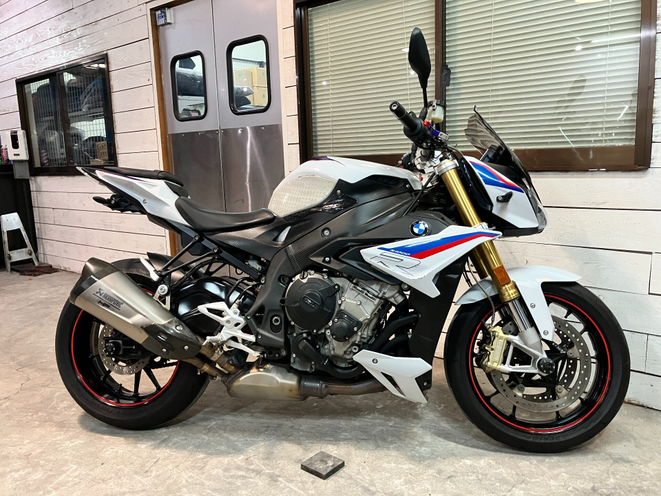 BMW S1000R