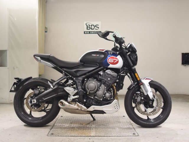 Triumph TRIDENT660
