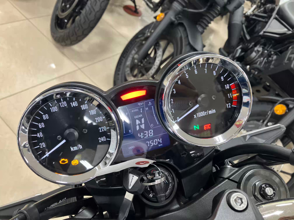 Kawasaki Z900RS — фото 3