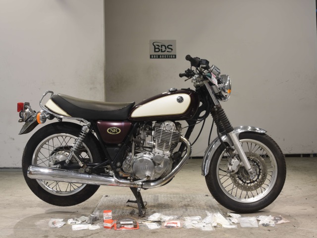 Yamaha SR400