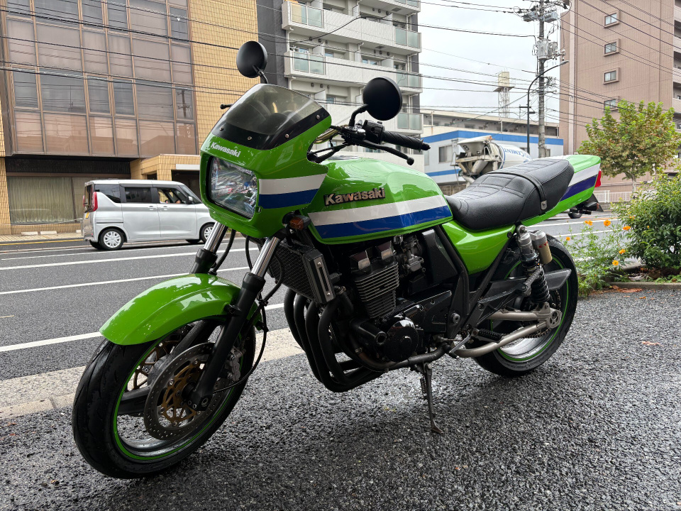 Kawasaki ZRX400