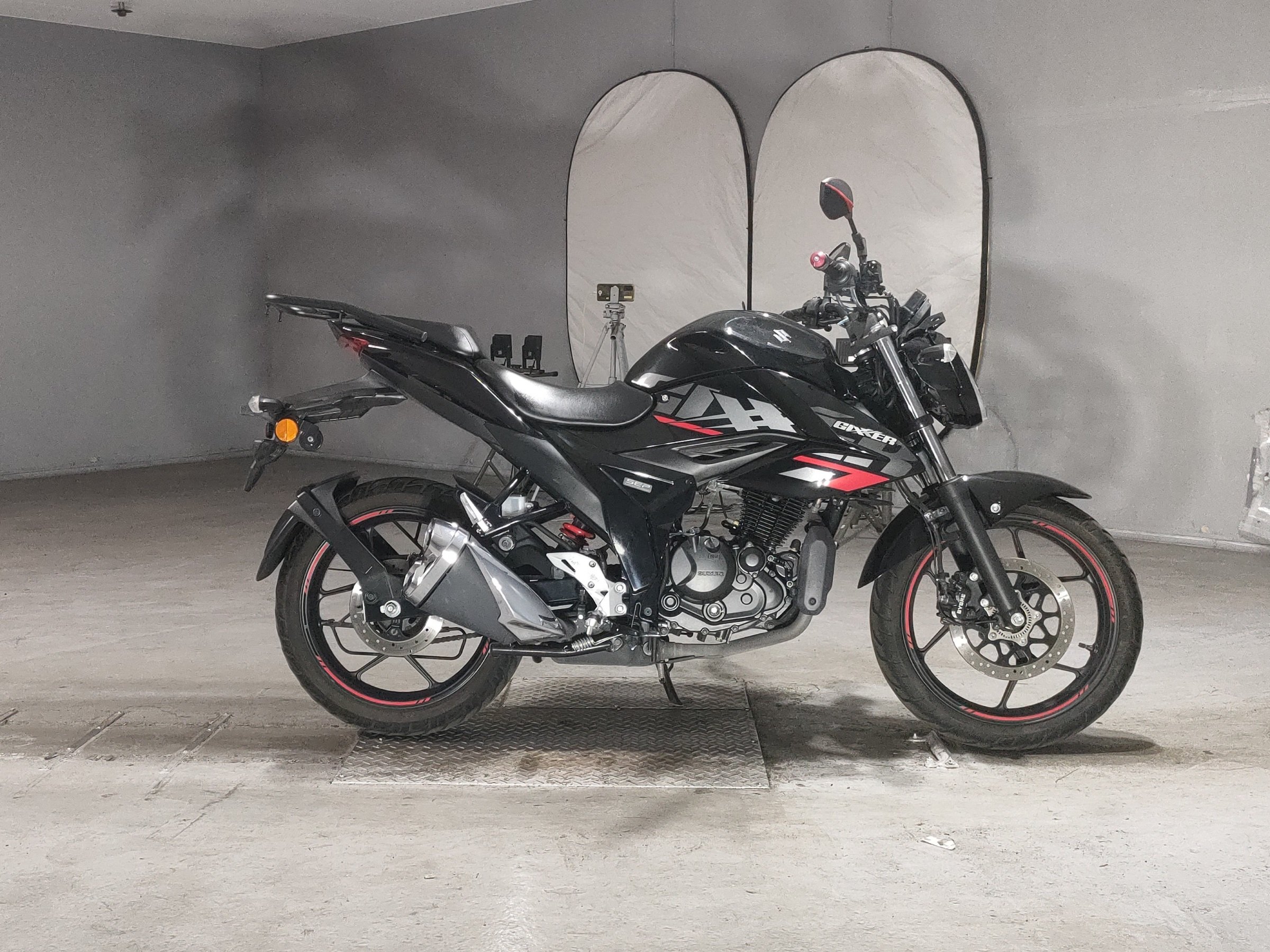 Suzuki GIXXER 150