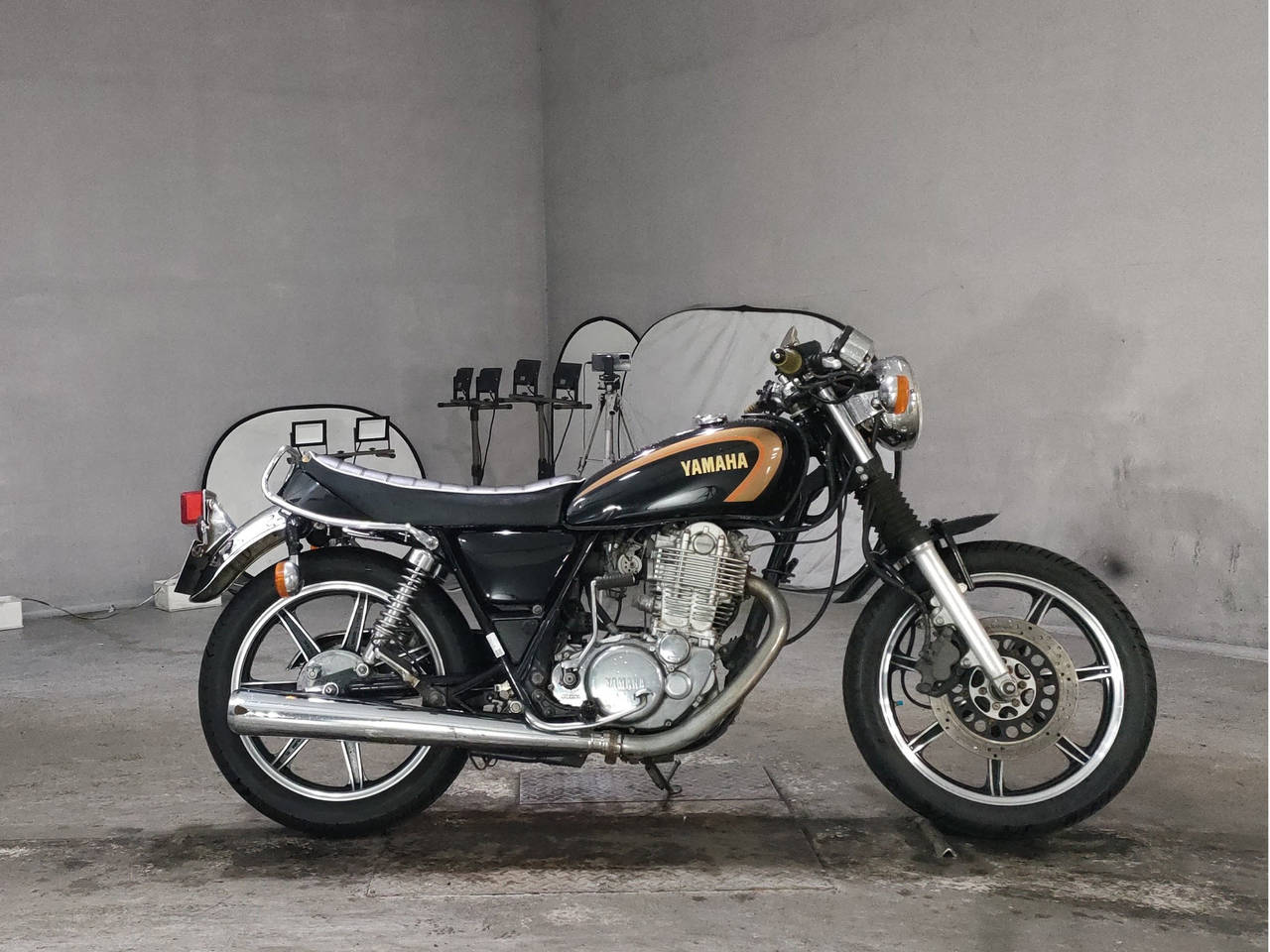 Yamaha SR400, zdjęcie 1