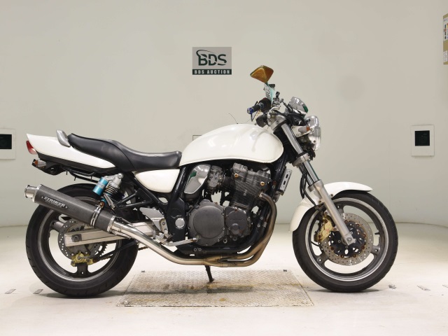 Suzuki GSX400 INAZUMA