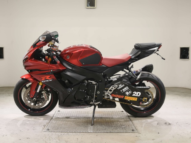 Suzuki GSX-R750 — фото 2