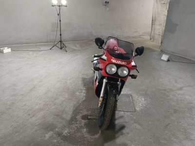 Suzuki GSX-R750 — фото 3