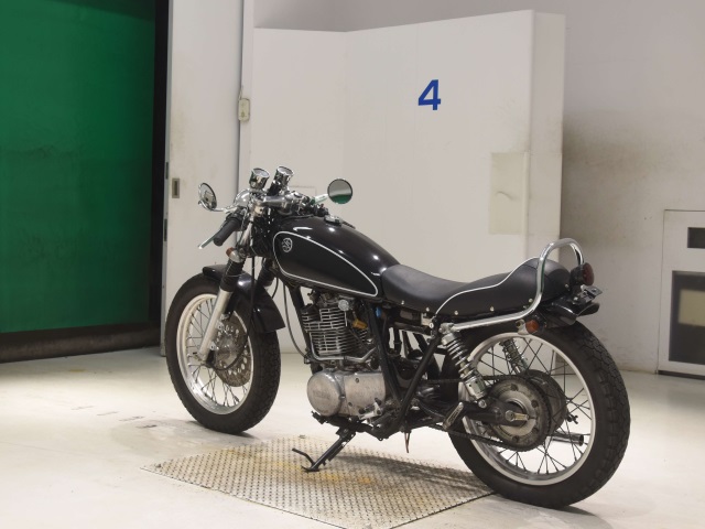 Yamaha SR400 — фото 6