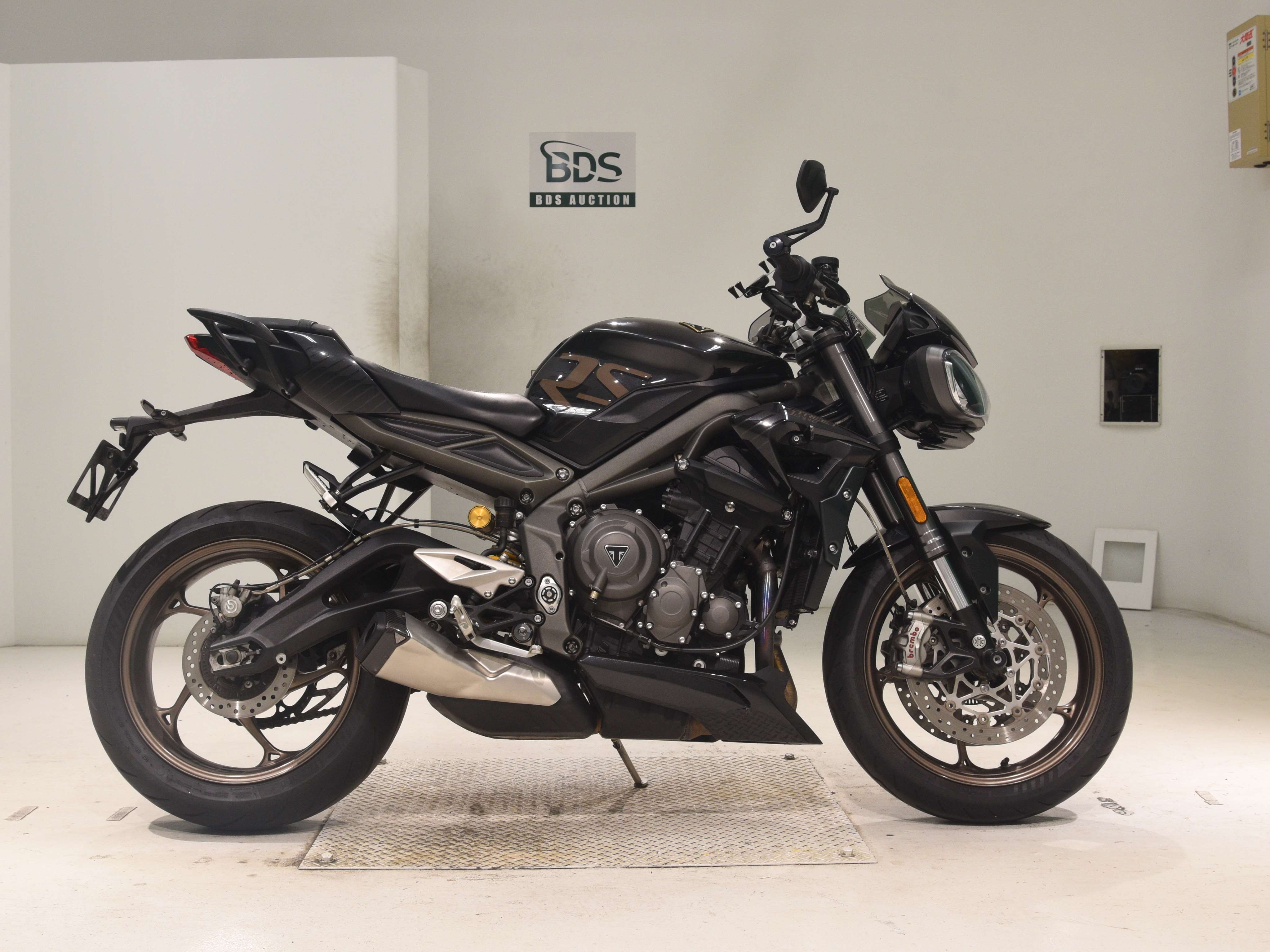 Triumph STREET TRIPLE RS