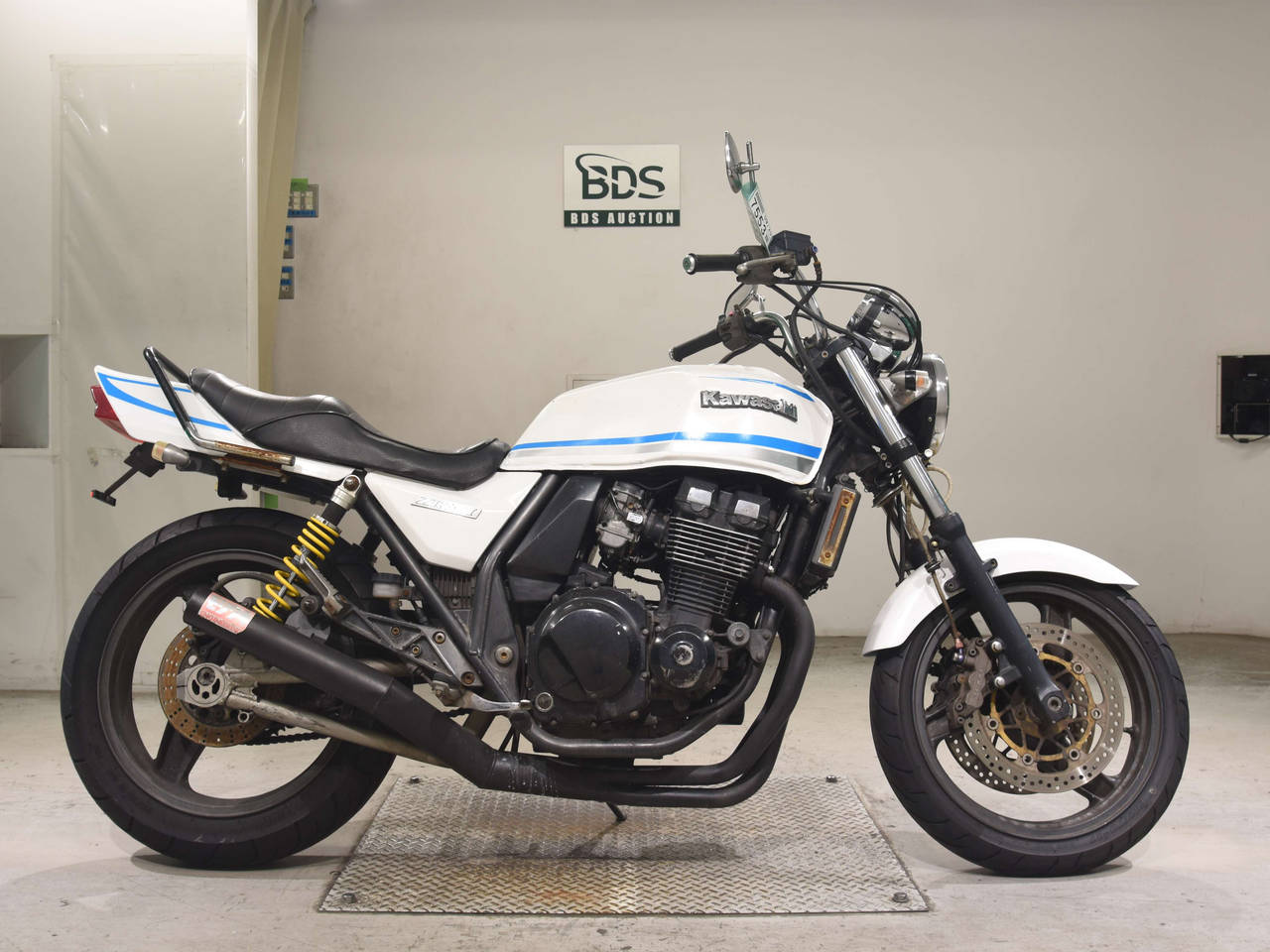 Kawasaki ZRX400