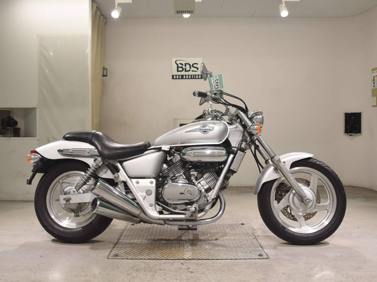 Honda MAGNA250