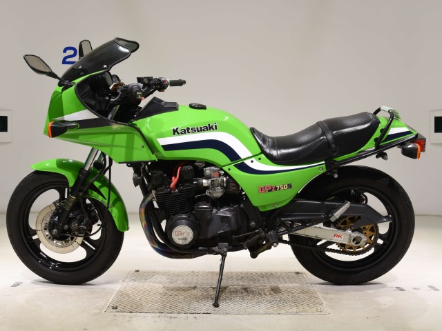 Kawasaki GPZ750 — фото 2