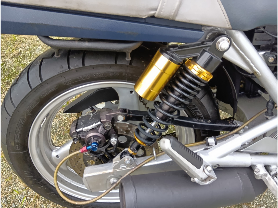 Suzuki GSX250S KATANA — фото 11