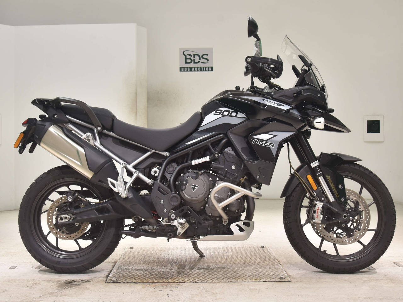 Triumph TIGER900GT PRO, right