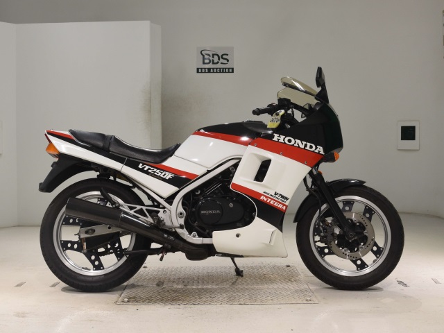 Honda VT250F XELVIS