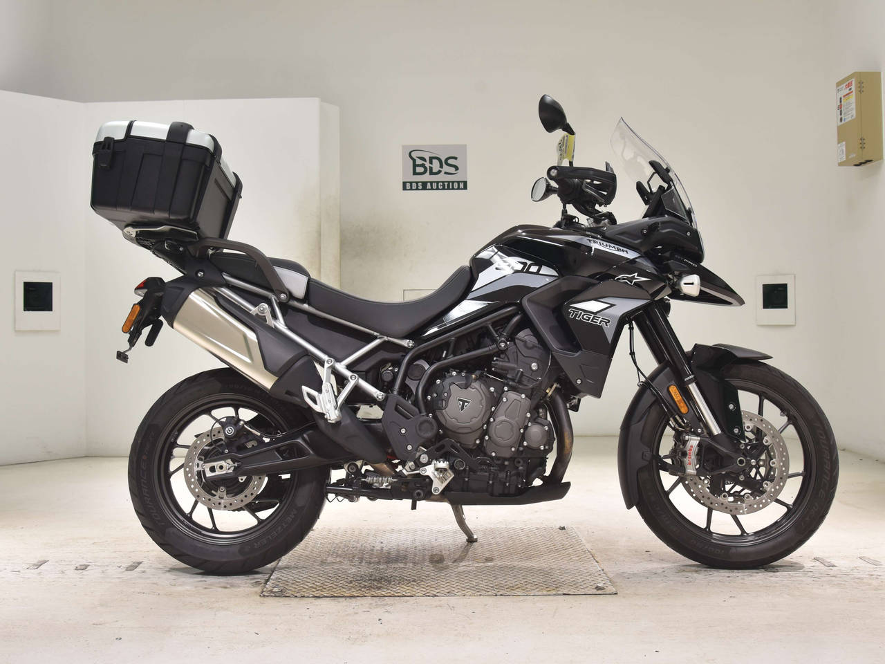 Triumph TIGER900GT PRO, right