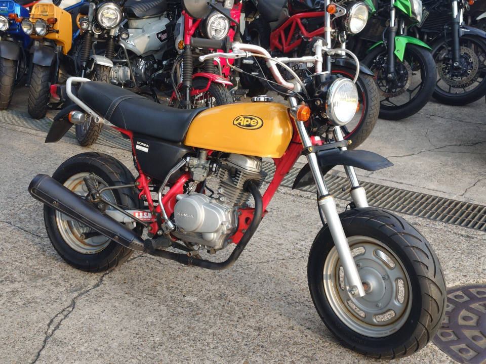Honda APE100