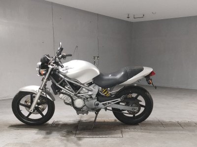 Honda VTR250 — фото 2