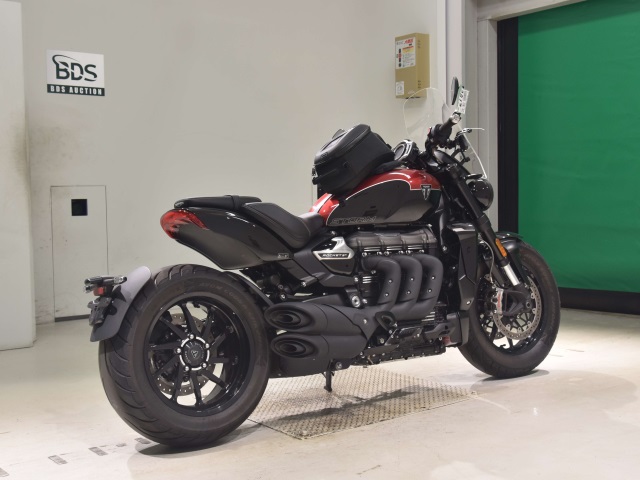Triumph ROCKET III STORM R — фото 5