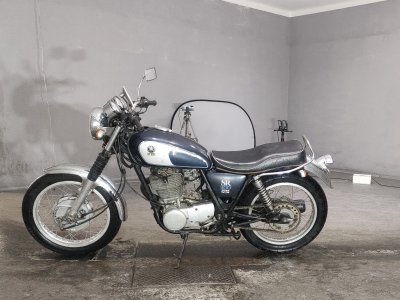 Yamaha SR400 — фото 2