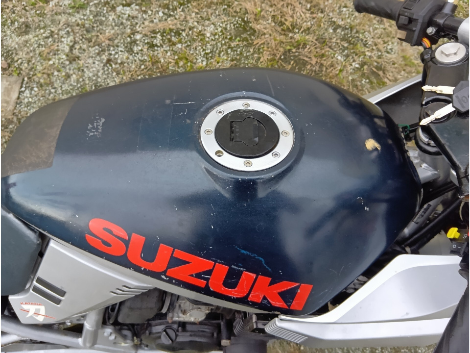 Suzuki GSX250S KATANA — фото 6