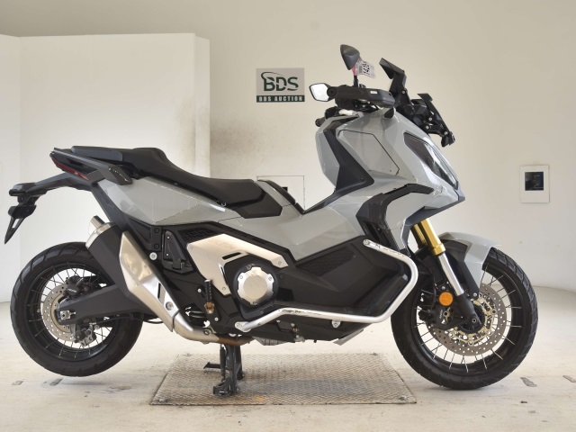 Honda X-ADV750-2