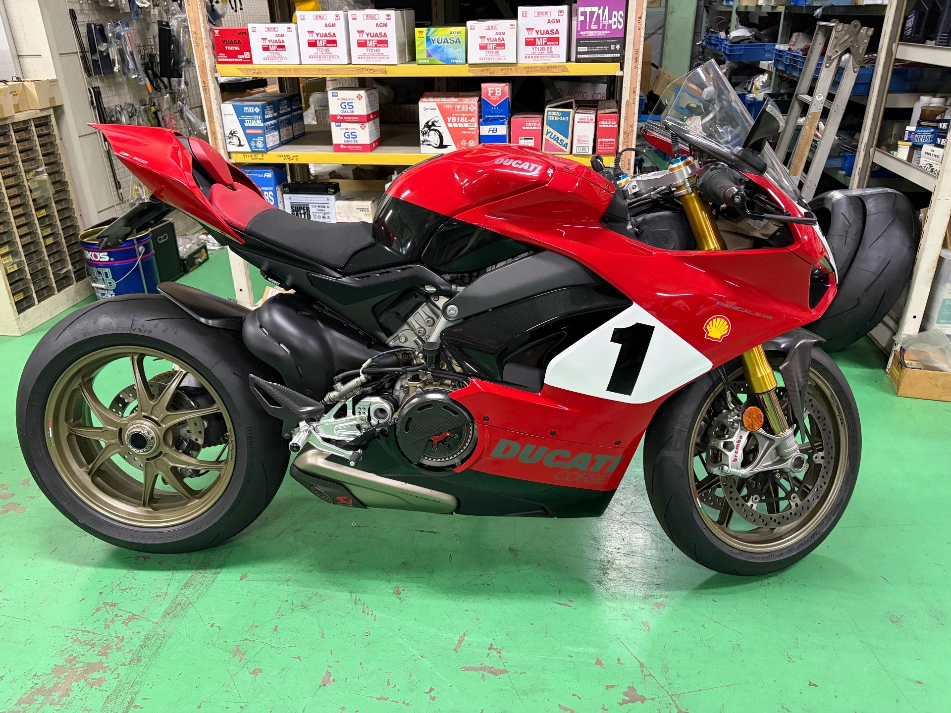 Ducati PANIGALE V4 ANI