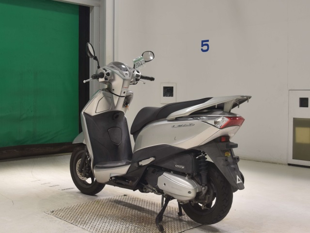 Honda LEAD125 — фото 6