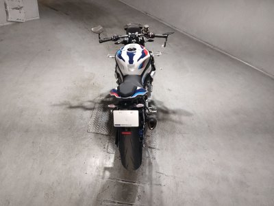 BMW M1000R — фото 6