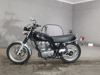 Yamaha SR400 — фото 2