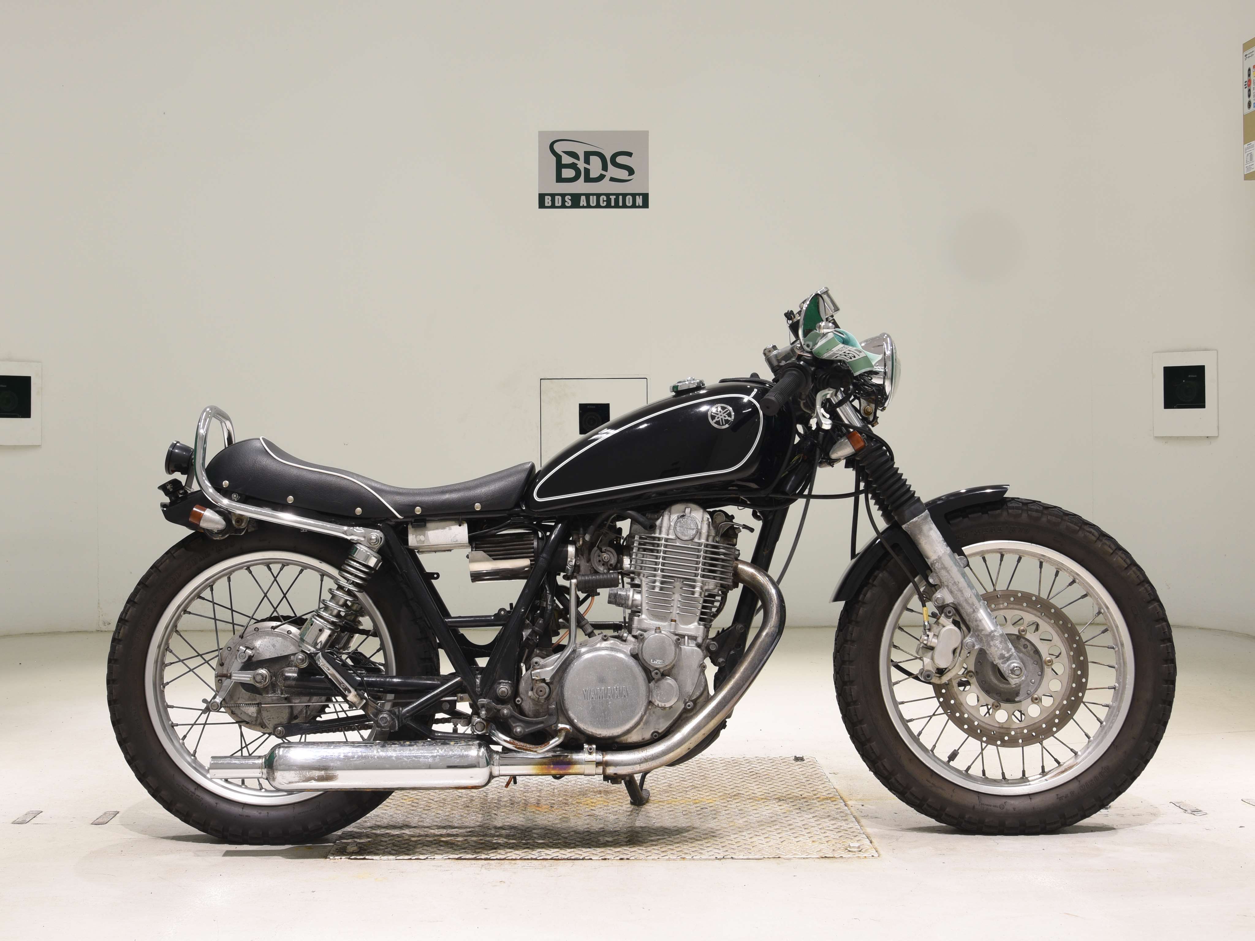 Yamaha SR400