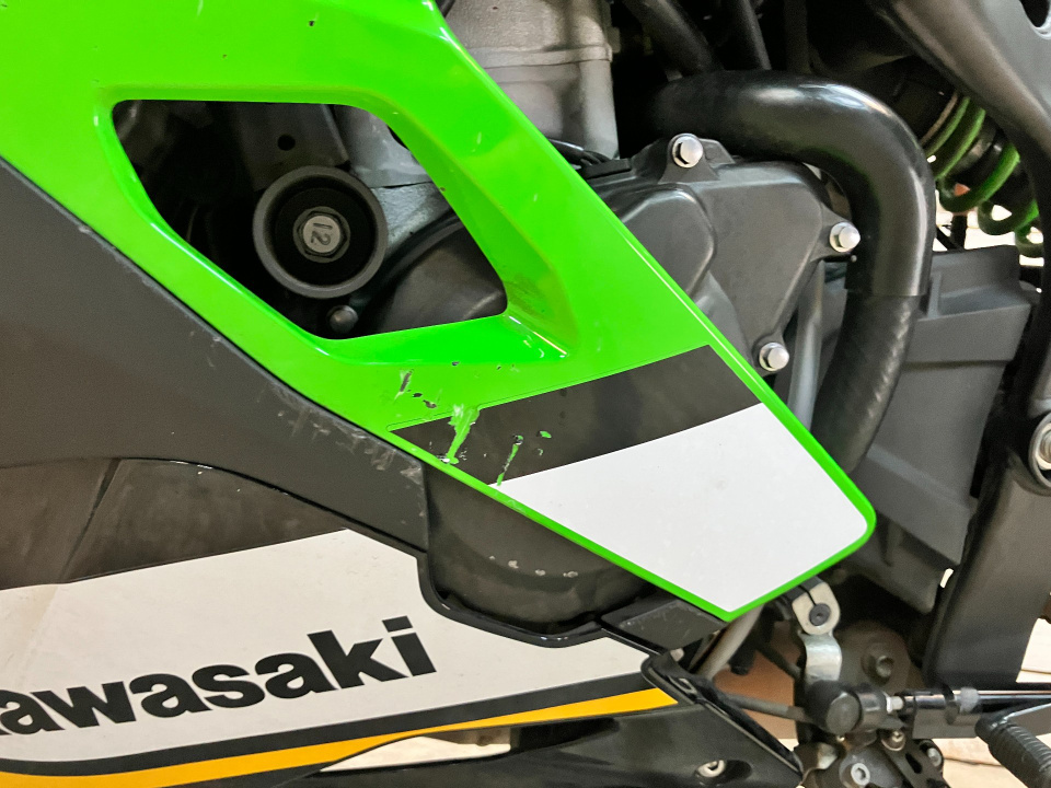 Kawasaki NINJA ZX-4RR — фото 26