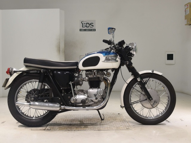 Triumph TR6