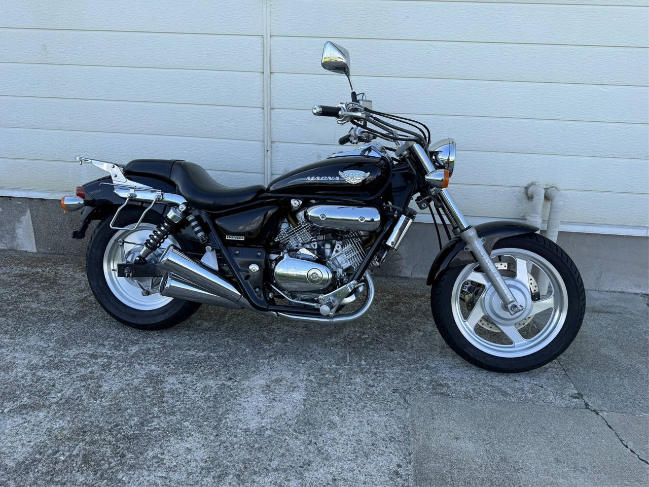 Honda MAGNA250