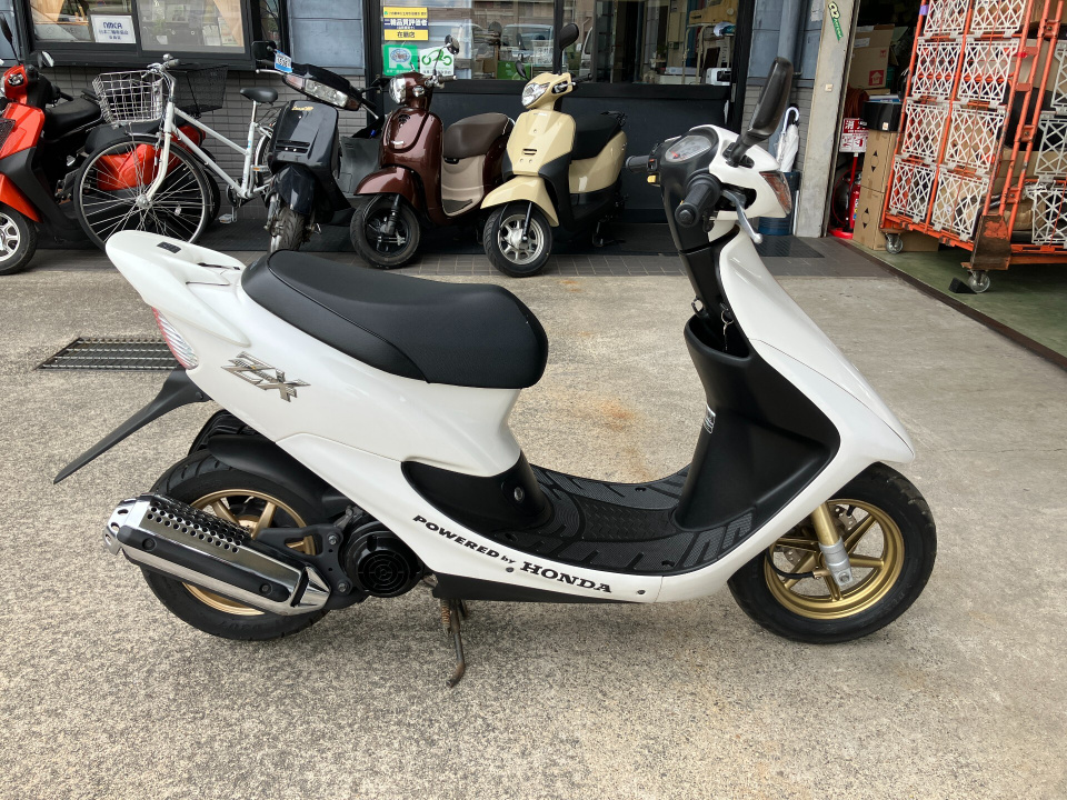 Honda LIVEDIO ZX