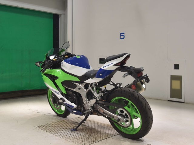 Kawasaki ZX-4RR — фото 6