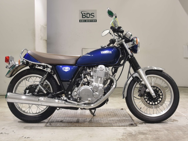 Yamaha SR400