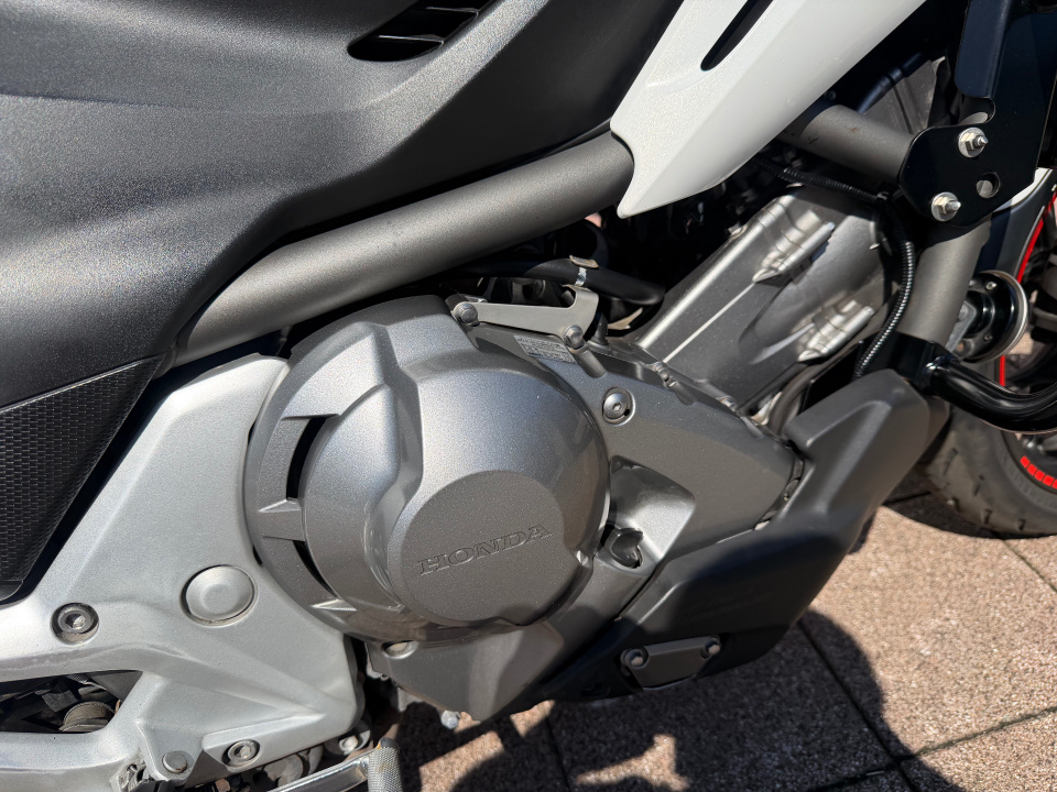 Honda NC700XA — фото 17