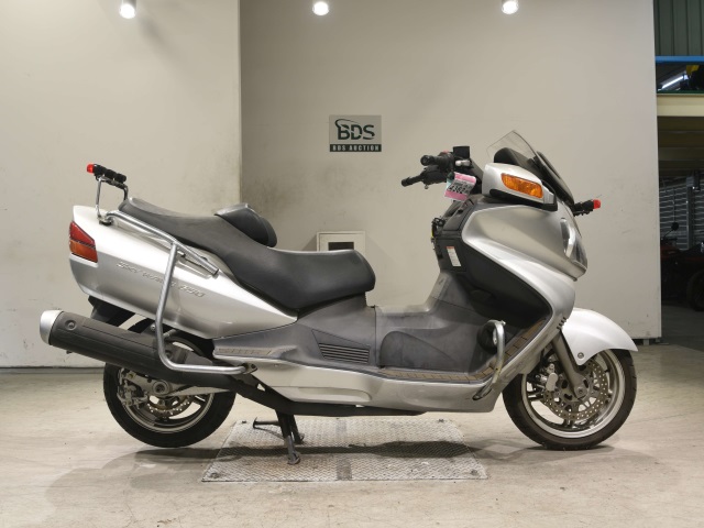 Suzuki SKYWAVE 650