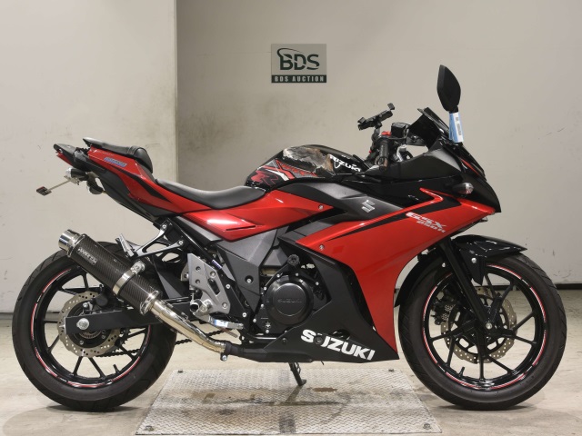 Suzuki GSX250RA