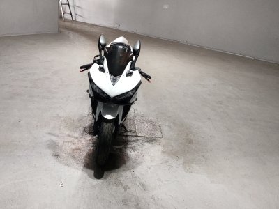 Yamaha YZF-R25 — фото 3