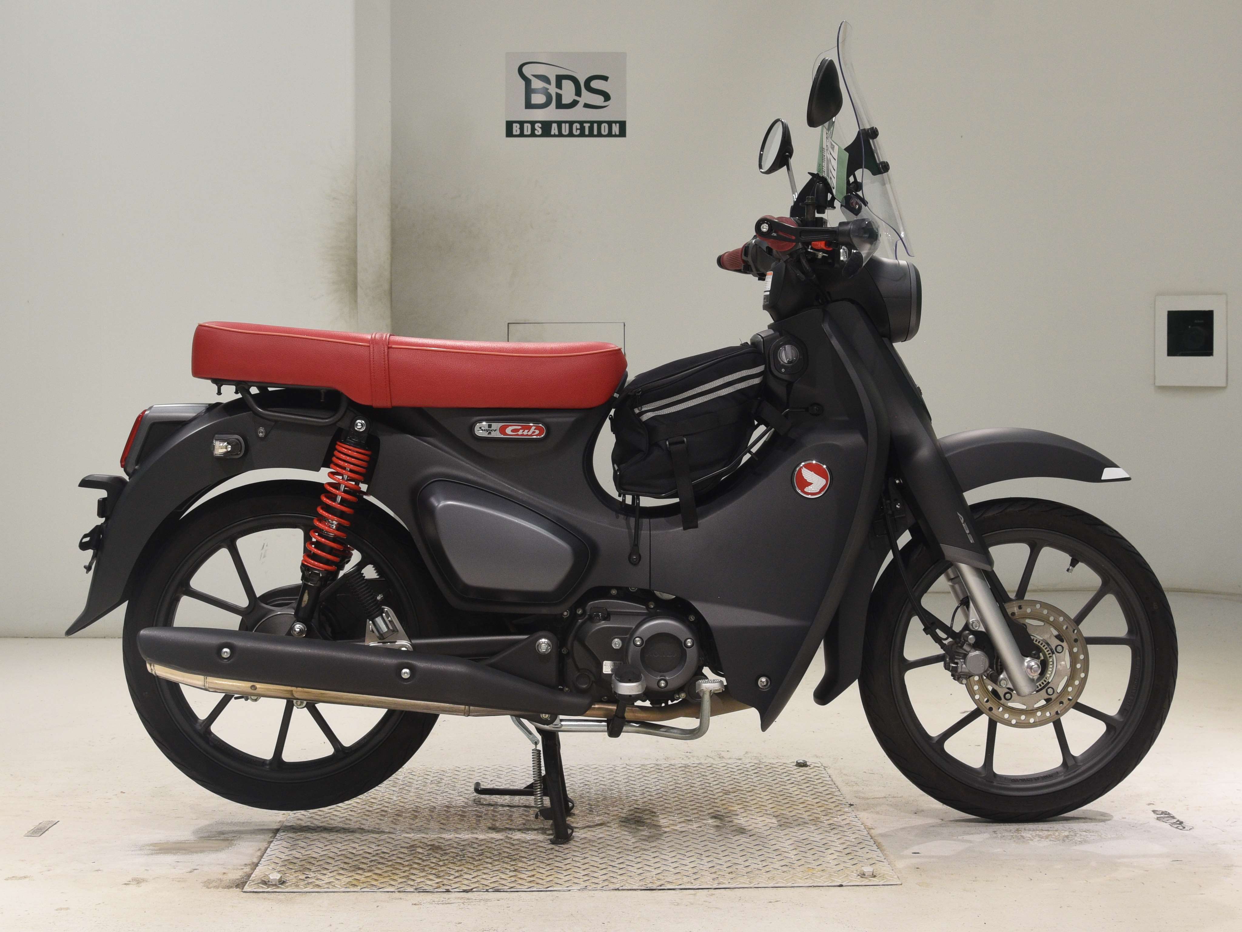 Honda C125-2