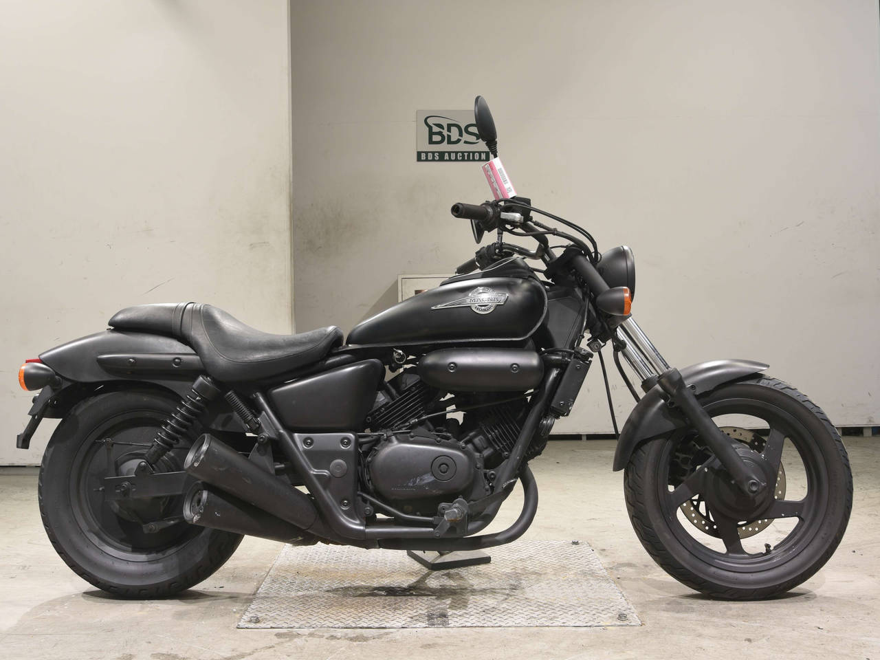 Honda MAGNA250