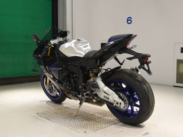 Yamaha YZF-R1M — фото 6