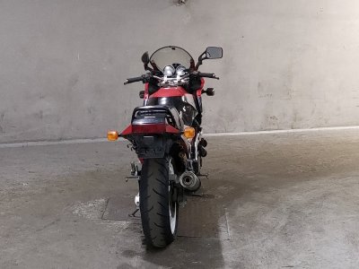 Kawasaki GPZ900R — фото 4