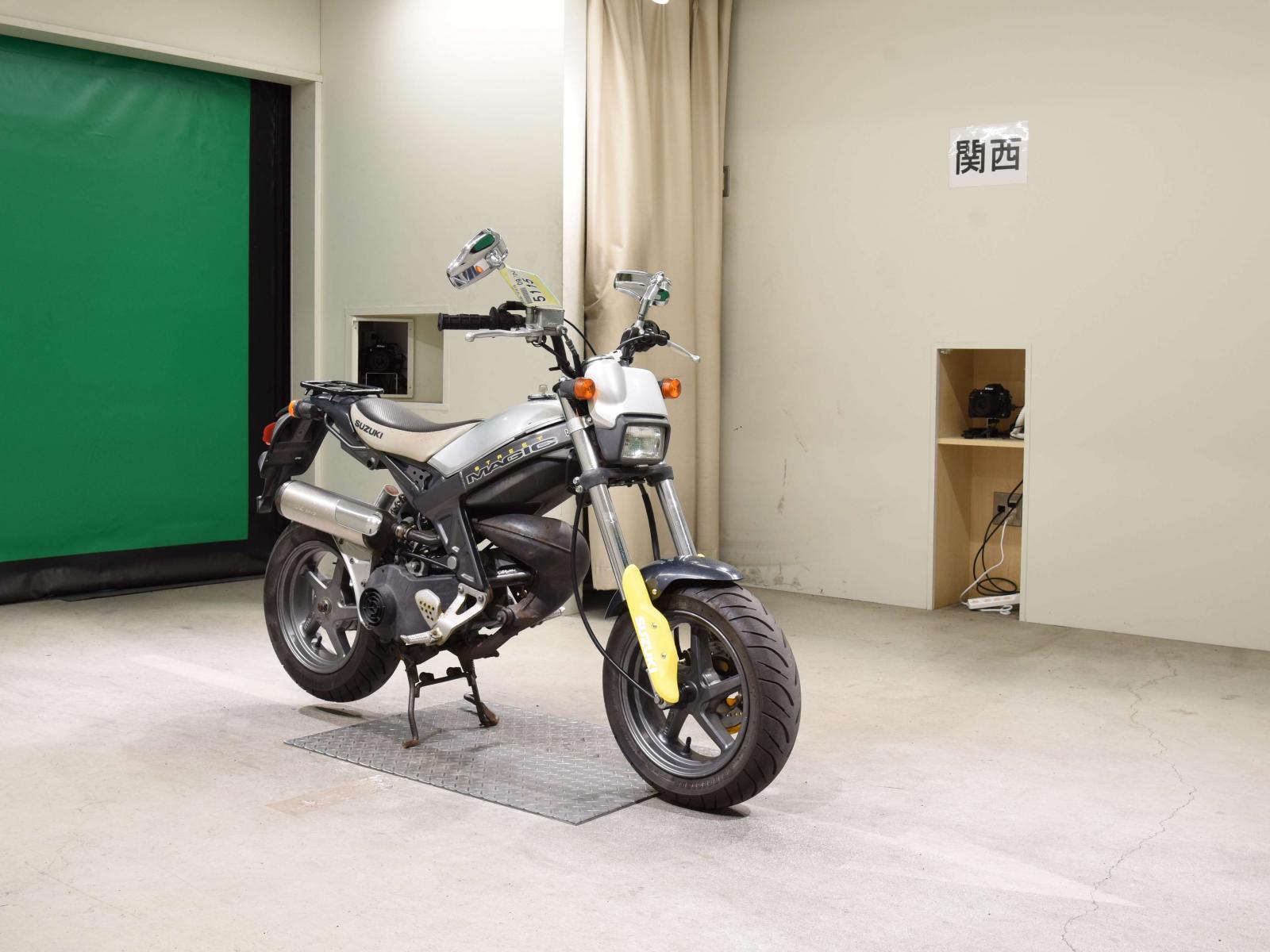 Suzuki TR110S