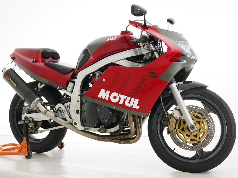 Suzuki GSX-R1100 — фото 4